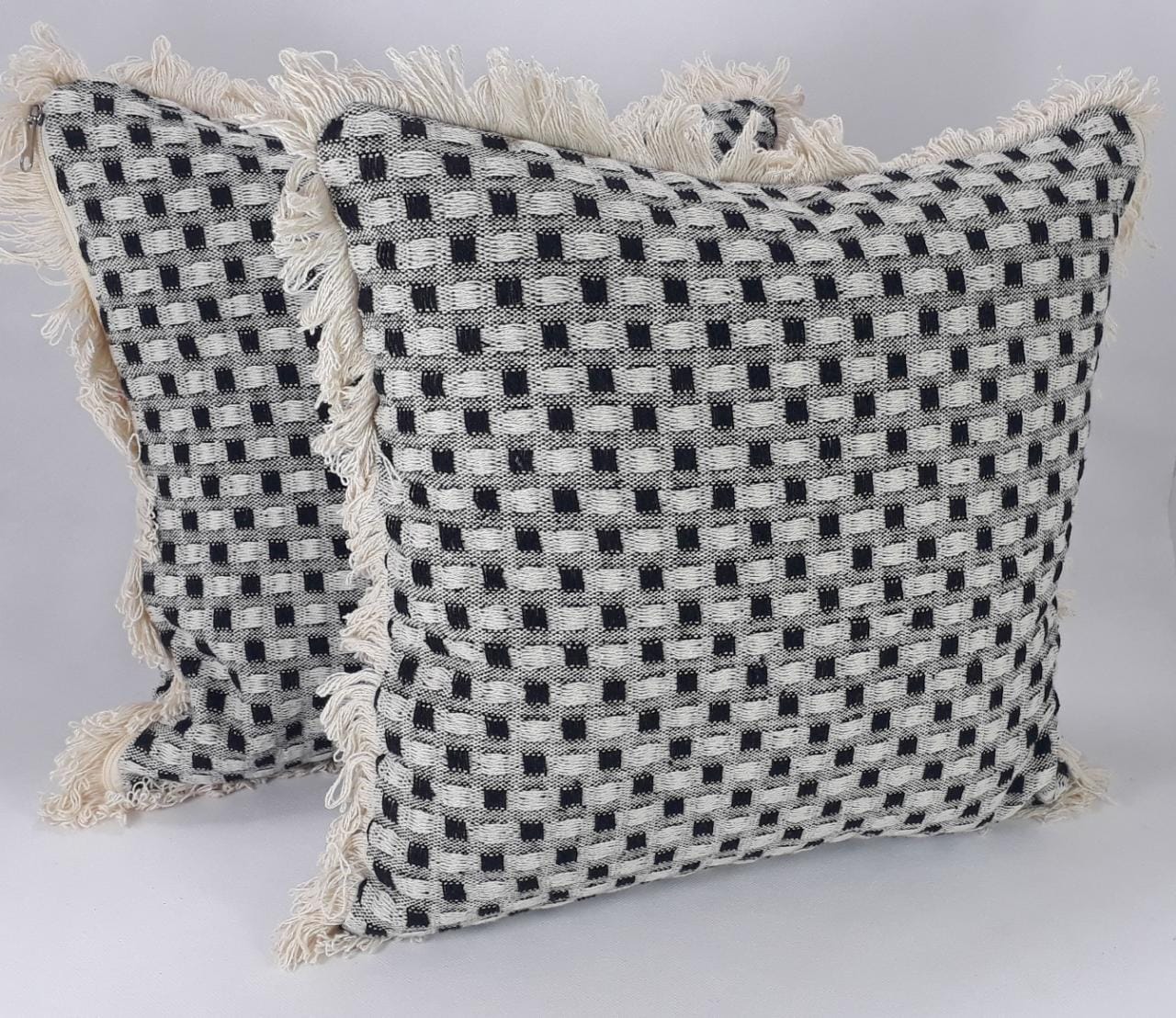 Textured Weave Cushion with Fringes 40x40