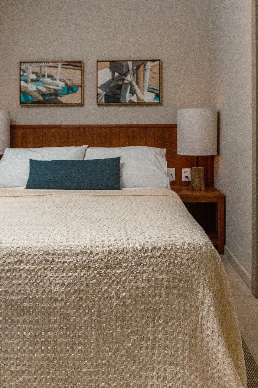 Queen Size Bedspread - Minimalist Beige 2.20 x 2.50m