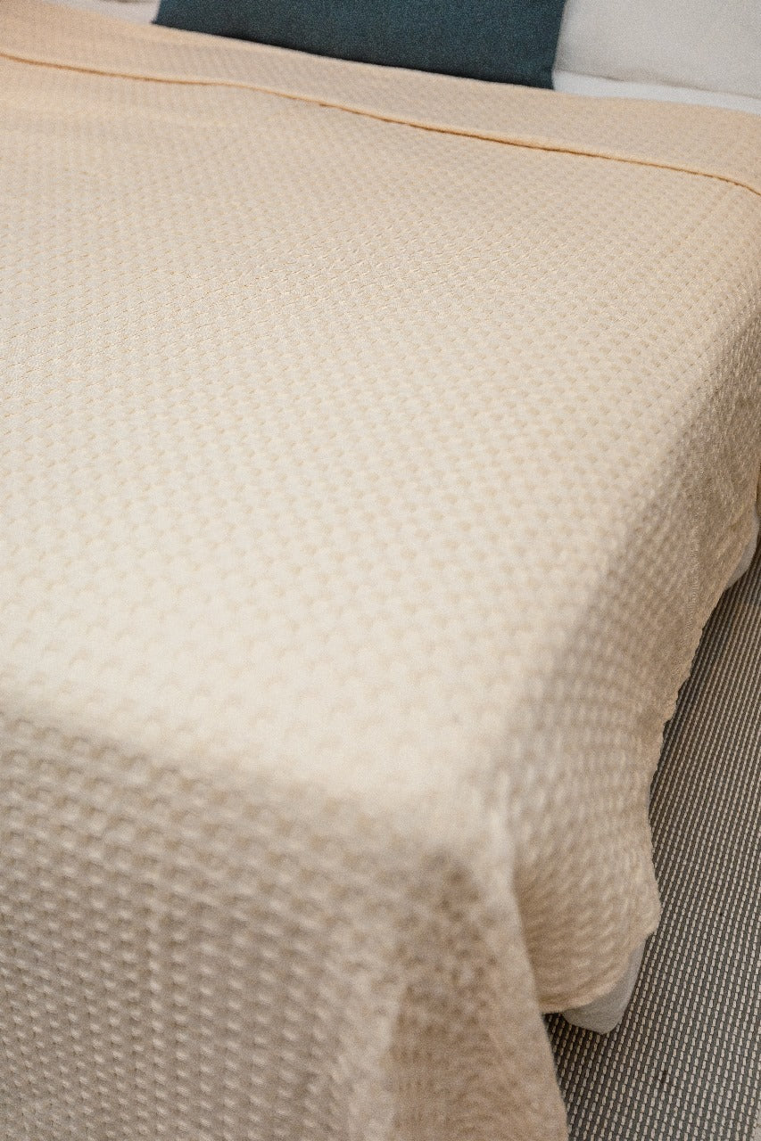 Queen Size Bedspread - Minimalist Beige 2.20 x 2.50m