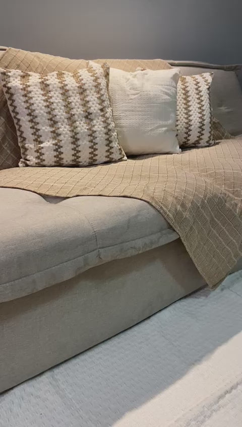 White Patterned Rug 1.50 x 2.00 meters